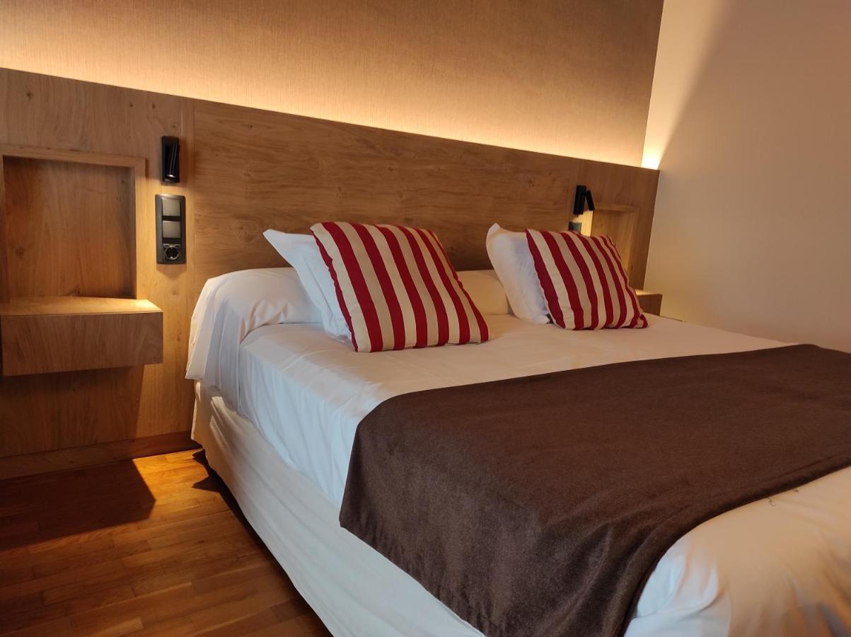 Valencia D'Aneu Hotel La Morera מראה חיצוני תמונה