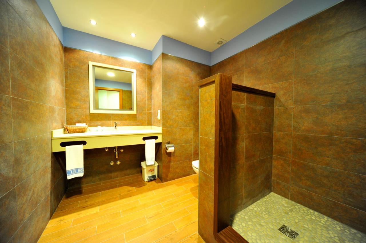Valencia D'Aneu Hotel La Morera מראה חיצוני תמונה